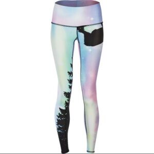 NWT Teeki Leggings